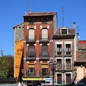 Mantenimiento de fachadas con trabajos verticales en Valladolid